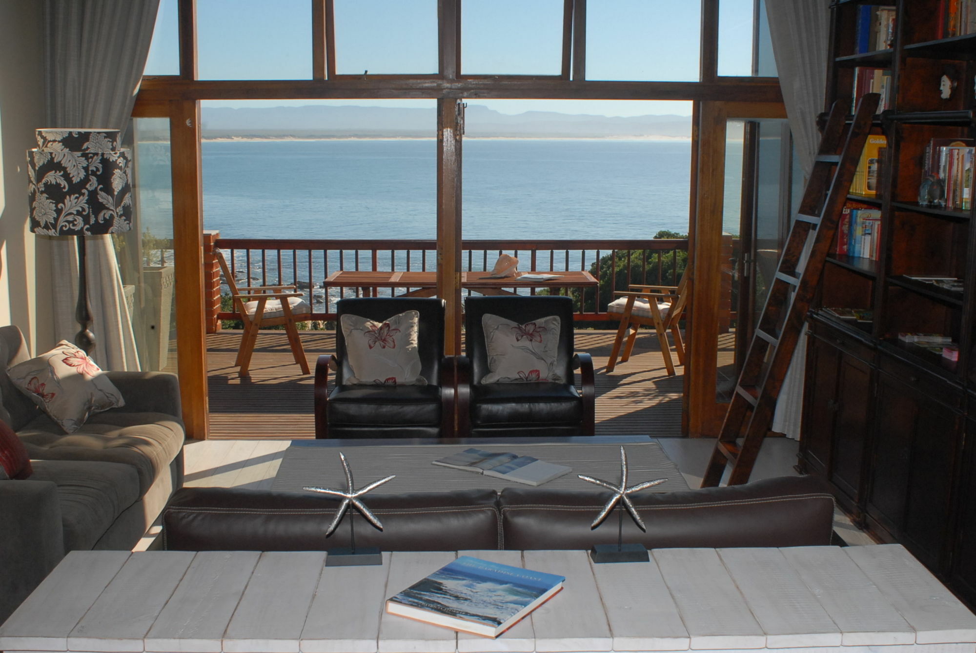 Shaloha Guesthouse On Supertubes Jeffreys Bay Exterior foto